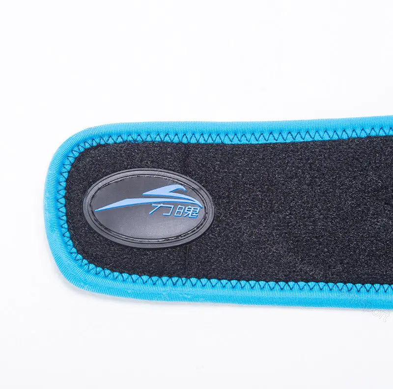 Self-heating Magnetic Knee Support